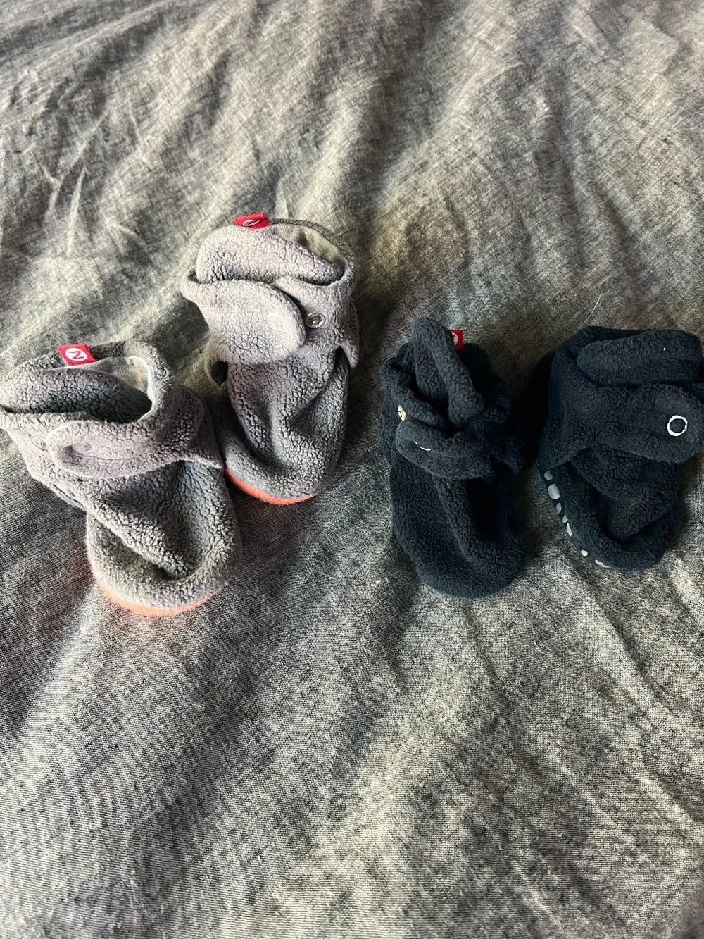 2 pairs! Zutano Fleece Baby Booties in Gray with orange Trim and Black Pair